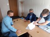 Podpisanie umowy na dotację dla GUKS Belsk Duży, foto nr 1, S. Musiałowski